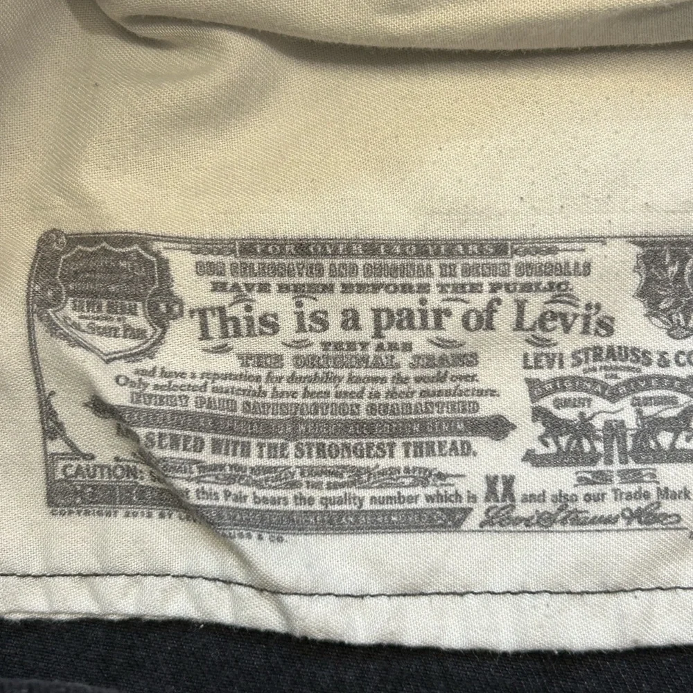 Levi's Vintage 501‎ Men's Black Straight Leg Button Fly Y2K Jeans 38/30